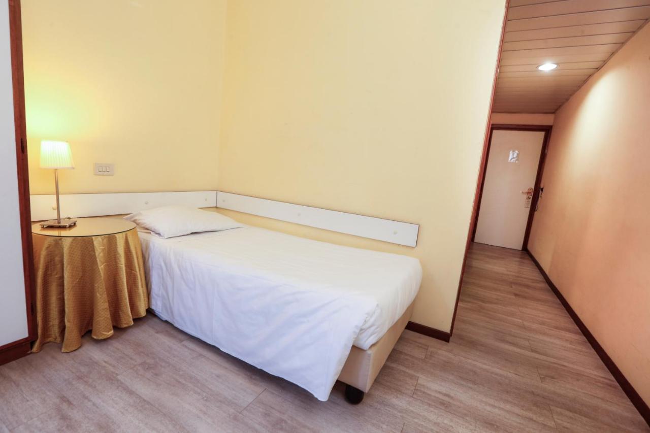 Hotel Giardino D'Europa Рим Екстер'єр фото